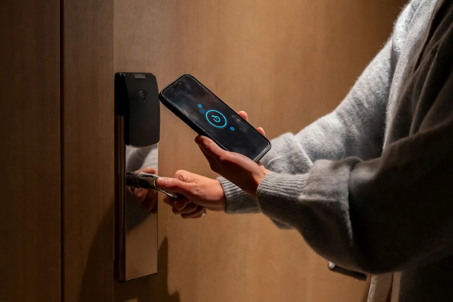 Cerraduras inteligentes: por qué la seguridad mecánica importa más que la conectividad