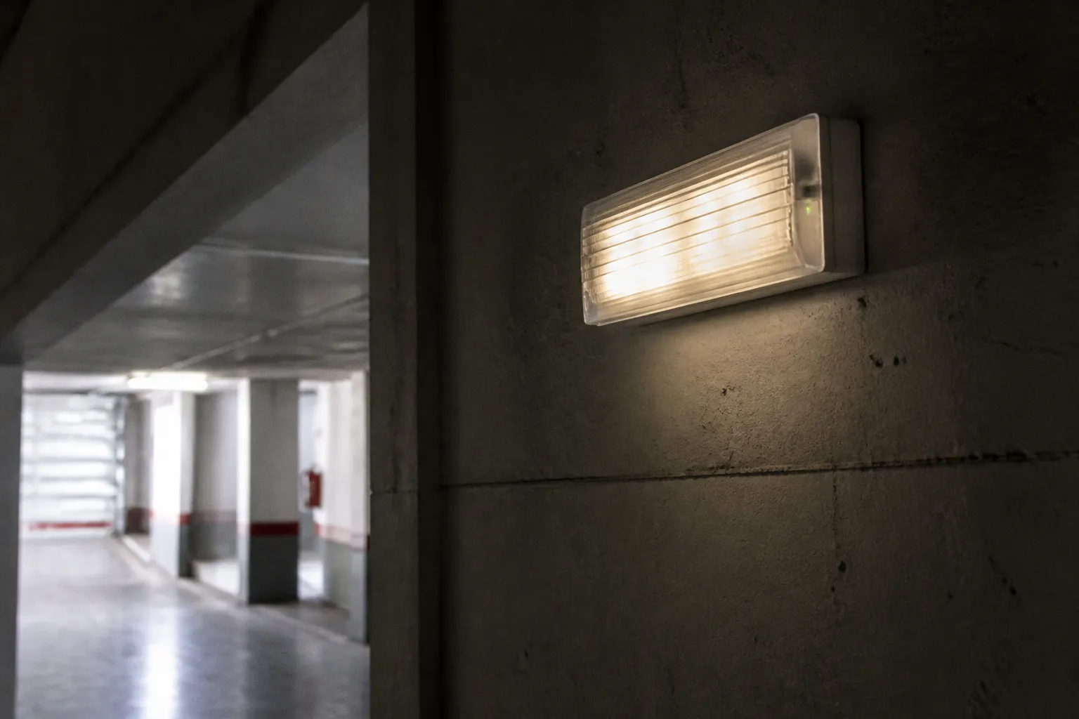 Luces de emergencia LED: balance de consumo antes y después